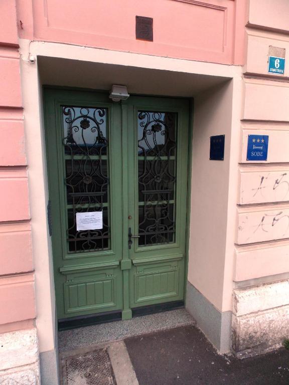 Rooms Center Demetrova Rijeka Exterior photo